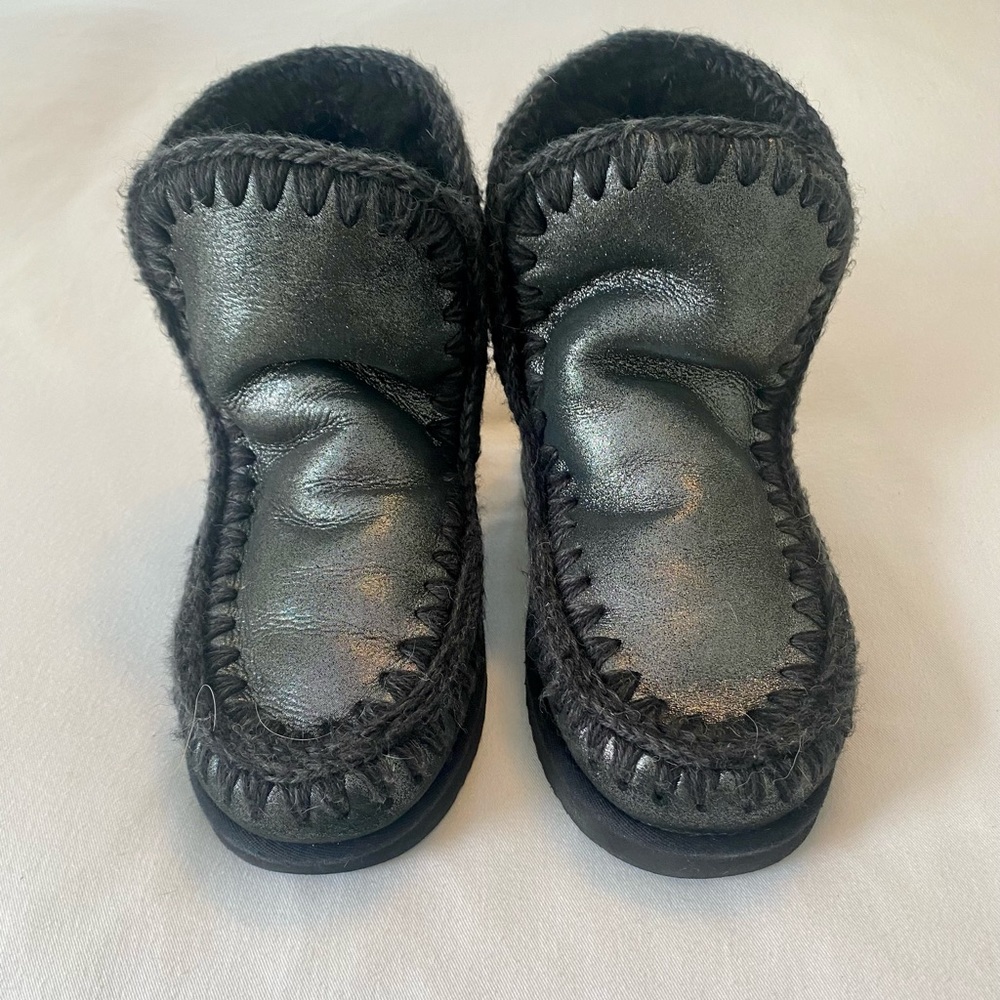 Black metallic Mou boots